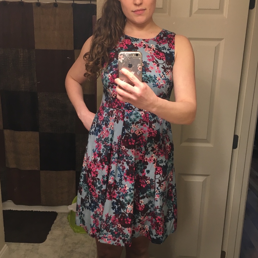 Lark & Ro Floral Sleeveless Dress size Small